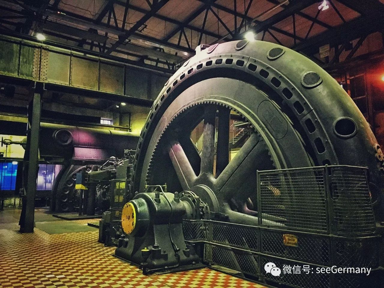 弗尔克林根钢铁厂艺术中心,弗尔克林钢铁厂