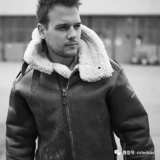 皮衣看起来一块亮一块暗,皮衣看起来不亮