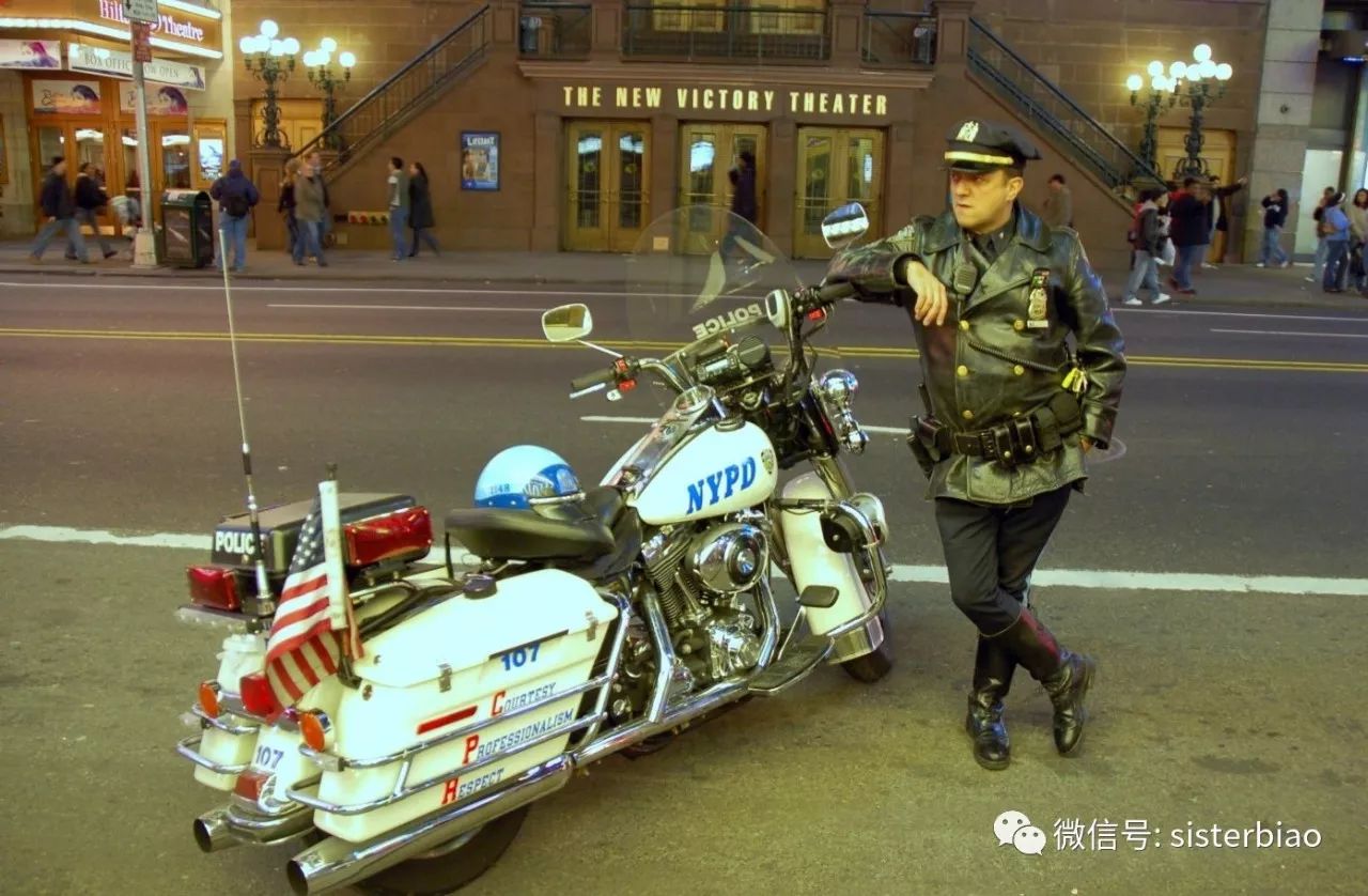 皮衣看起来一块亮一块暗,皮衣看起来不亮