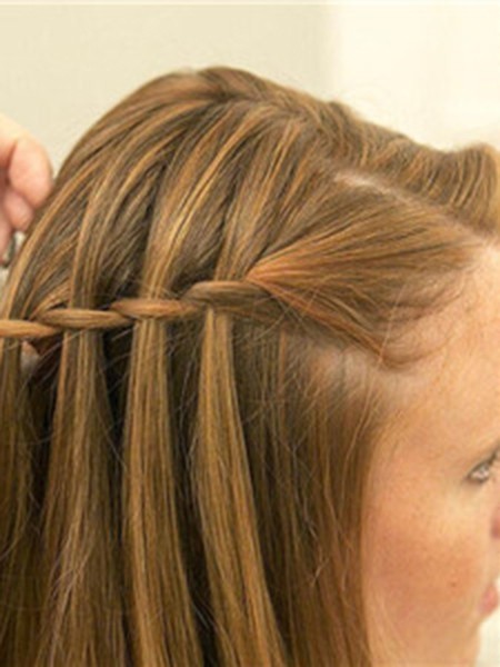 温柔风清新发型长发扎法,长发女生发型扎法学生简单又好看