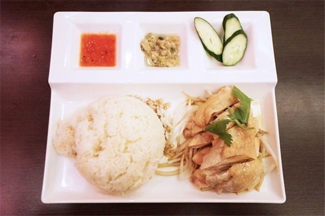 桃园中坜这家星马料理餐厅“海南鸡”超级滑嫩Q弹!