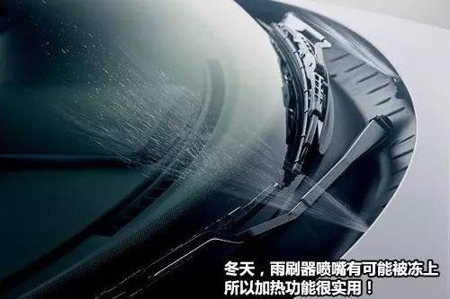 大雪后的爱车,大雪后如何清除车上的雪