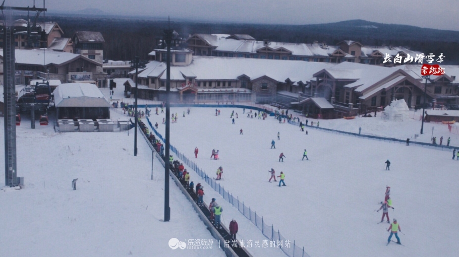 滑雪的另一种打开方式,滑雪才是冬天该做的事