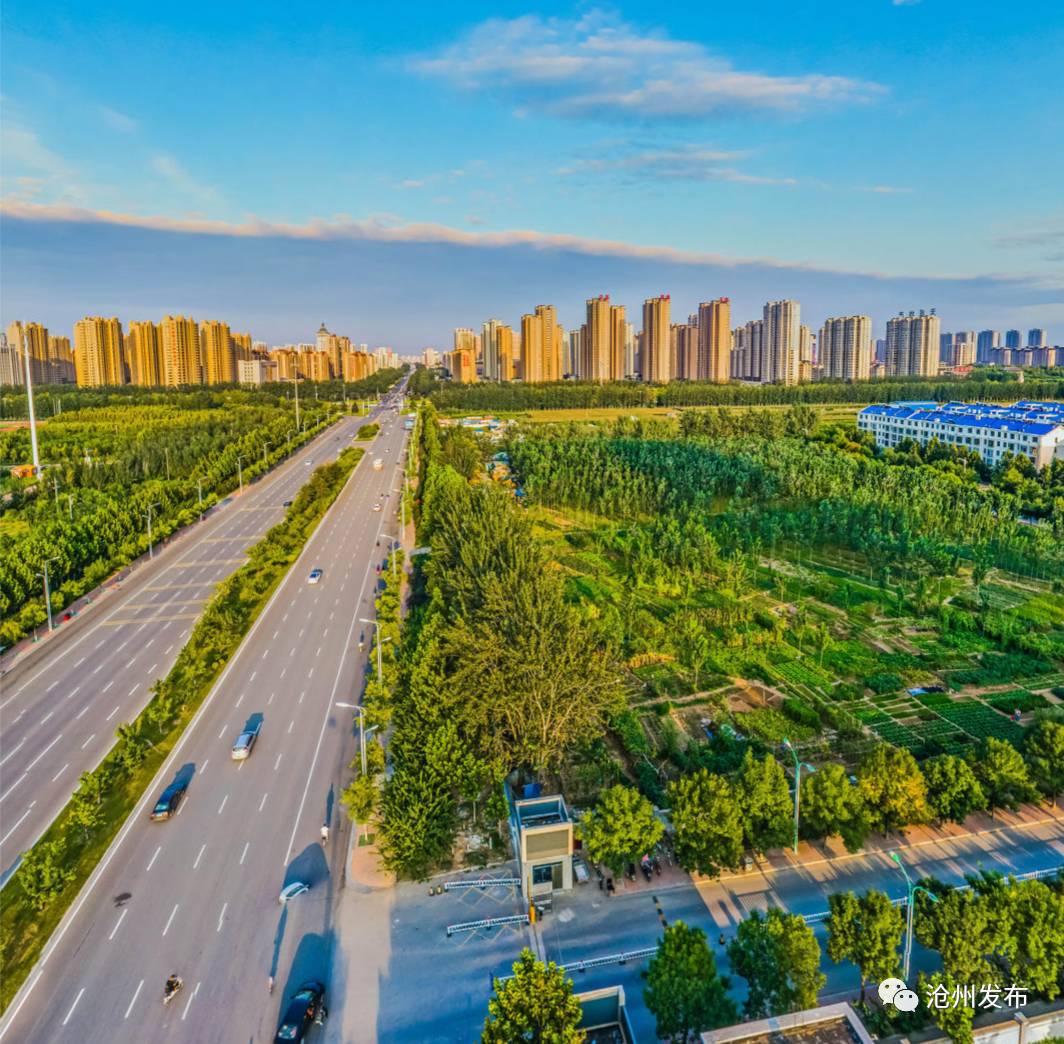 城在林中人在景中,城在园中人在景中