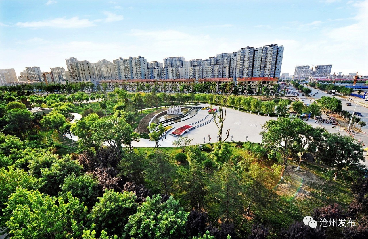 城在林中人在景中,城在园中人在景中