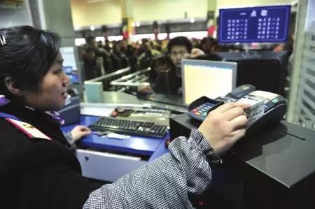 春运火车票开售今年春运日期,春运车票已开售购买儿童票