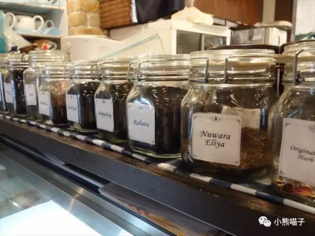 秋叶原女仆咖啡店互动,日本秋叶原女仆咖啡店