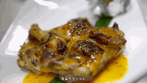 端不动的鱼缸鸡尾酒,边嚼边喝