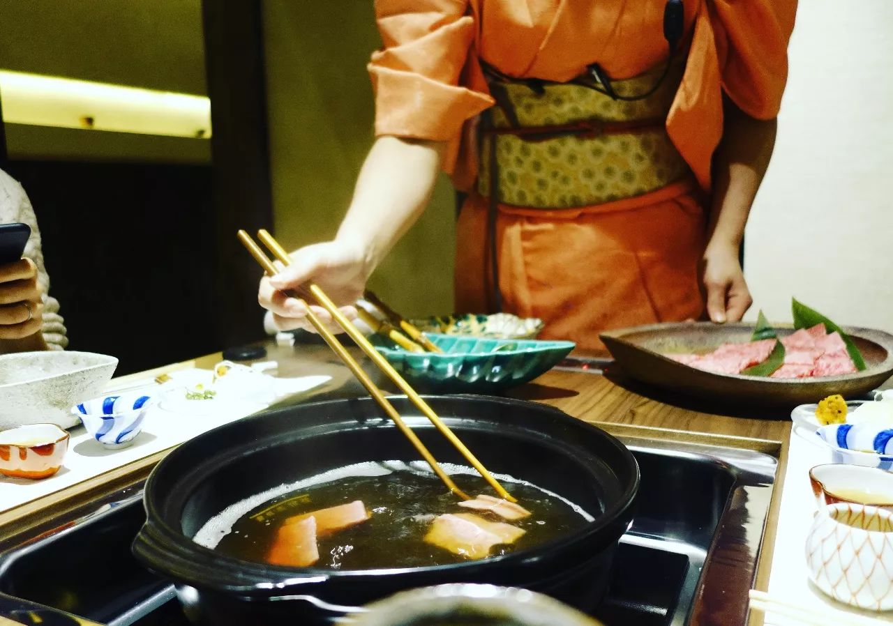 你就像那冬天里的一把火，浓浓汤底温暖了我～冬日暖锅合集来了！