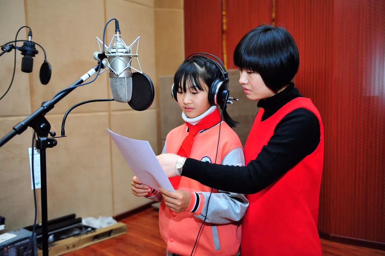 红领巾的小故事,红领巾的故事儿童版