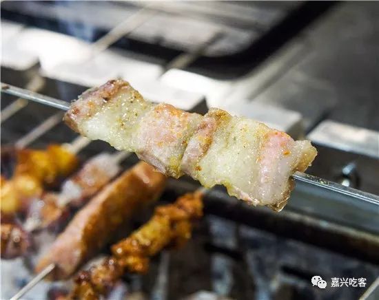 一家烧烤店团购优惠券,一家极其优惠的烧烤店欢迎打卡