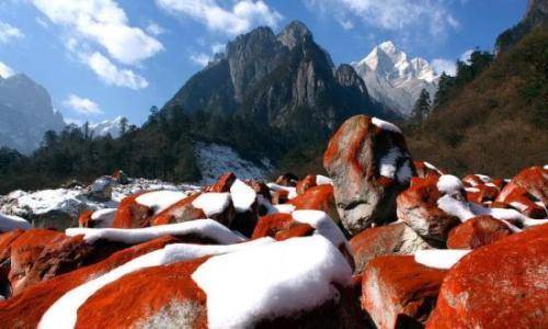 雅康高速雅泸段二郎山隧道群,雅康高速要经过川藏第一桥吗