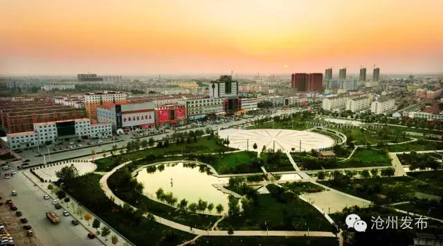 城在林中人在景中,城在园中人在景中