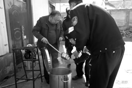 给警察发自拍,发警察服自拍照文案