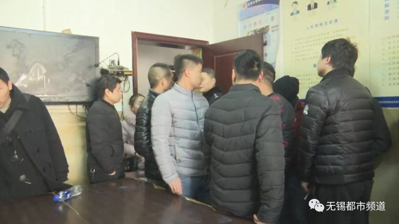 写几个字瞬间收入好几百无锡这家店最近“出名”了……