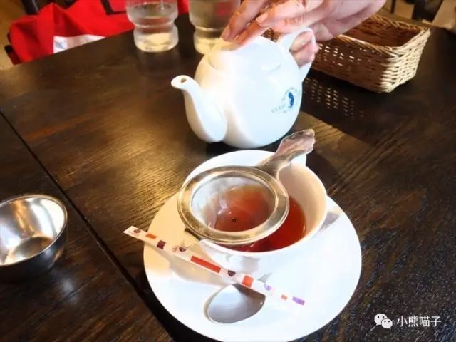 秋叶原女仆咖啡店互动,日本秋叶原女仆咖啡店