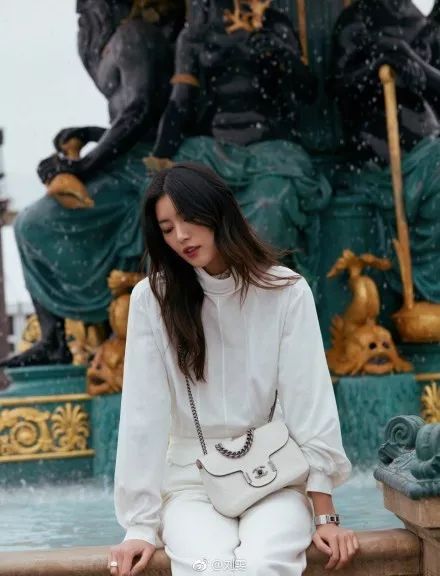 在国外买大牌包包真的便宜很多嘛,哪个国家的包包最便宜