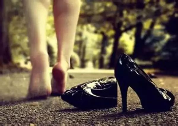 经常被静电溅到要怎么办,怎么去除静电不被电击