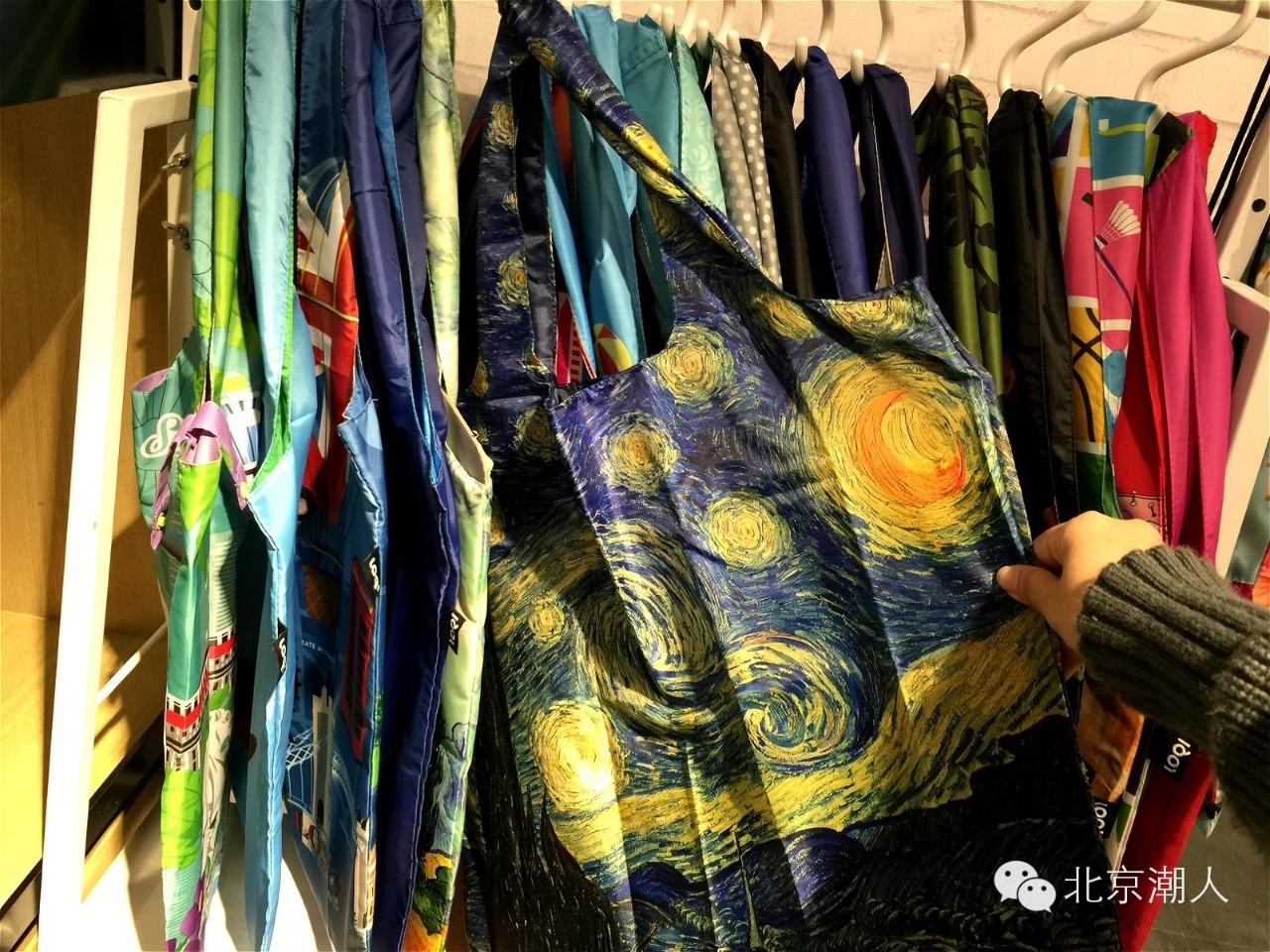 可爱的小书包、环保袋和糖果包，终于找到一个让一家人都能变潮的心水饰品店...