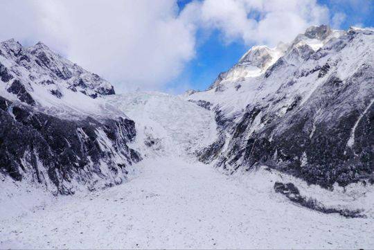 雅康高速雅泸段二郎山隧道群,雅康高速要经过川藏第一桥吗