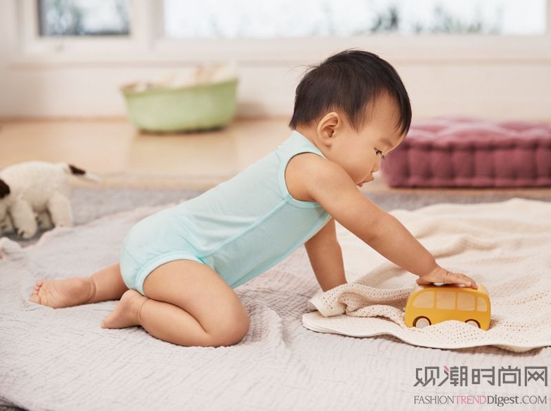 优衣库lifewear杂志哪里购买,时尚与科技服装