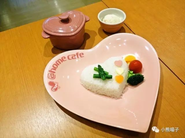 秋叶原女仆咖啡店互动,日本秋叶原女仆咖啡店