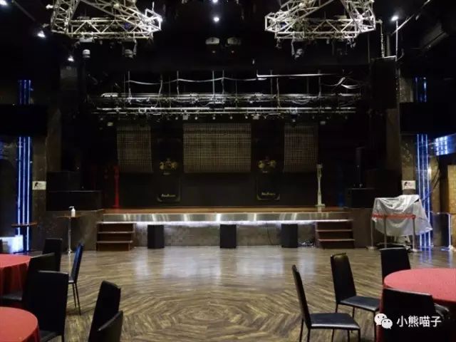 秋叶原女仆咖啡店互动,日本秋叶原女仆咖啡店