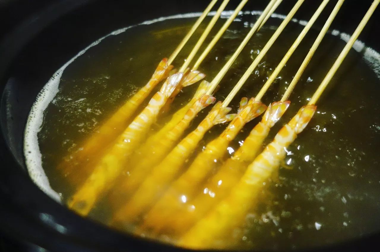 你就像那冬天里的一把火，浓浓汤底温暖了我～冬日暖锅合集来了！