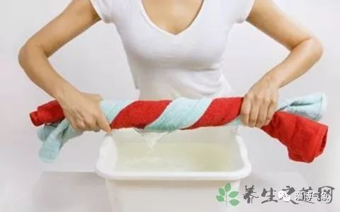 下雨天怎样洗衣服,天气冷洗衣服正确方法图