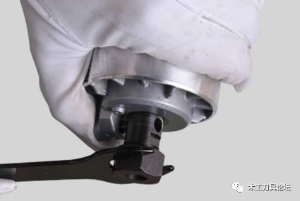 修边机铣刀怎么安装,木工修边机怎么组装