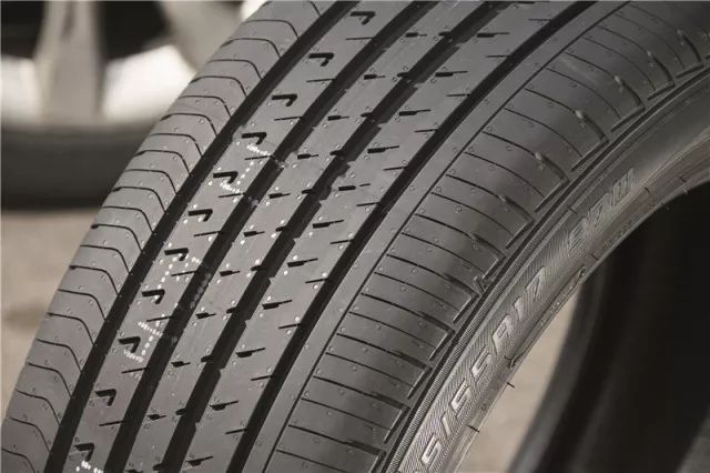 邓禄普ve303轮胎质量怎样,邓禄普at3轮胎静音