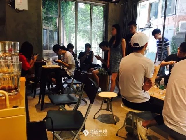 最近比较火的网红咖啡店广州 (广州最值得去的10家网红咖啡店)