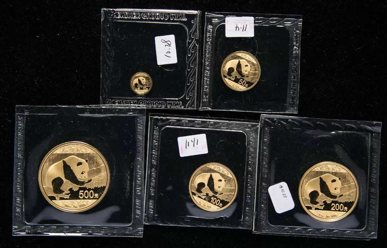 买家服务费仅2%!《1月熊猫金银币特场2,2011-2018年》火热来袭！