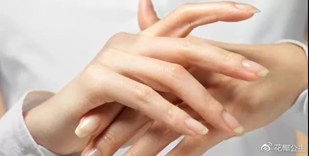 指甲薄脆易断做美甲怎么做,做美甲一般是哪个手指容易劈