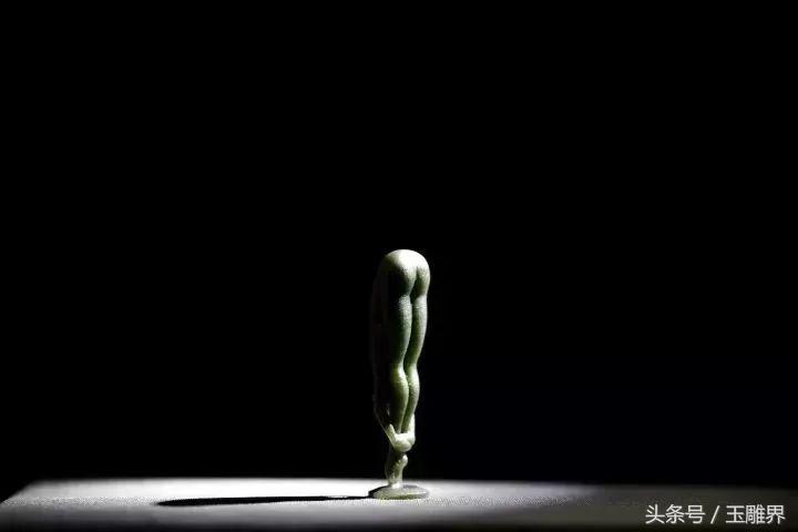 不羁的个性的他跨界玩玉雕，音乐艺人巫启贤都关注