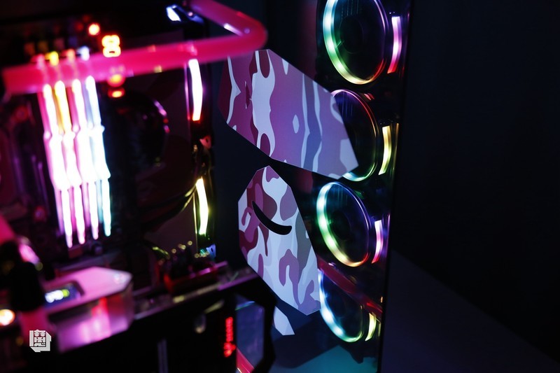 跨界新时尚—MOD玩家重金打造潮牌Aape客制化水冷主机