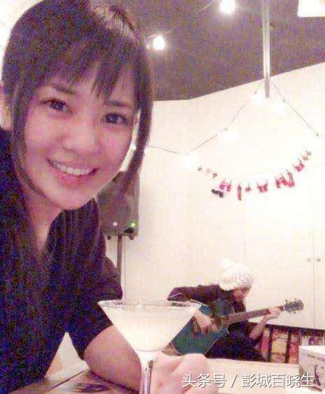 听说了没有？苍井空苍老师结婚了，上千男生集体失恋，老公是谁？