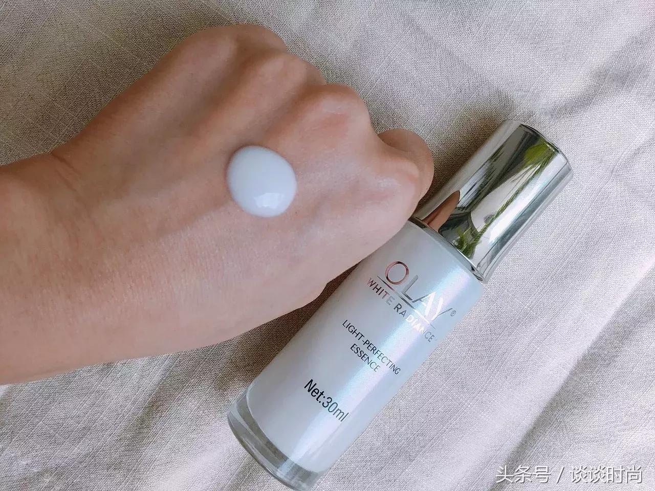 适合年轻人用的滋润提肤精华,适合敏感大油皮的大牌精华