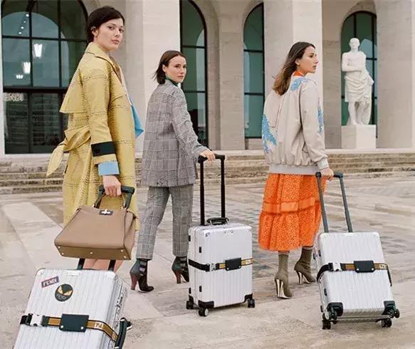 火炸天的羽绒服,rimowa新系列