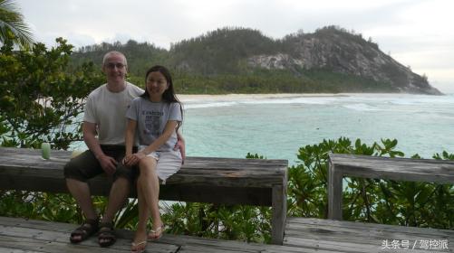 爱相随成都骏意玛莎拉蒂专访总裁车主狄丹奇