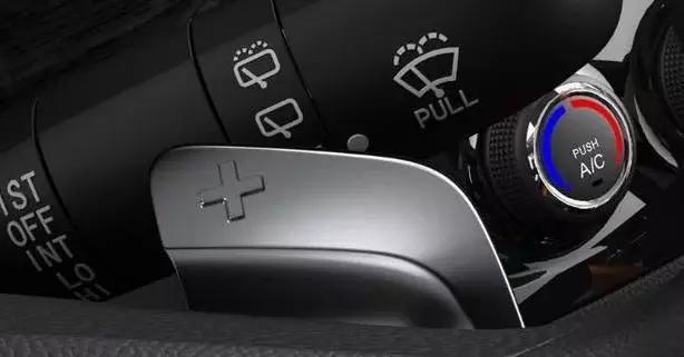 自动挡车怎么开最安全,自动挡冰雪下坡路怎么开