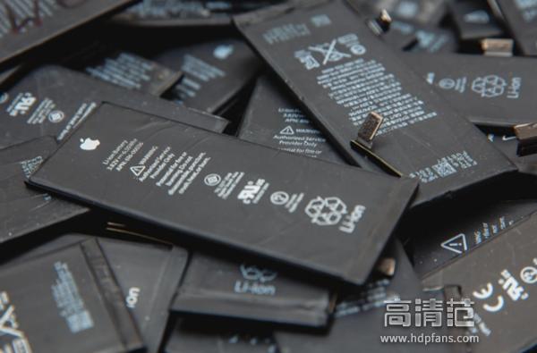 为什么智能机不能换电池,现在的智能手机为什么不能换电池