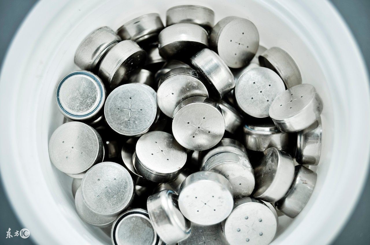 宝宝误食糖果,婴儿误食糖豆