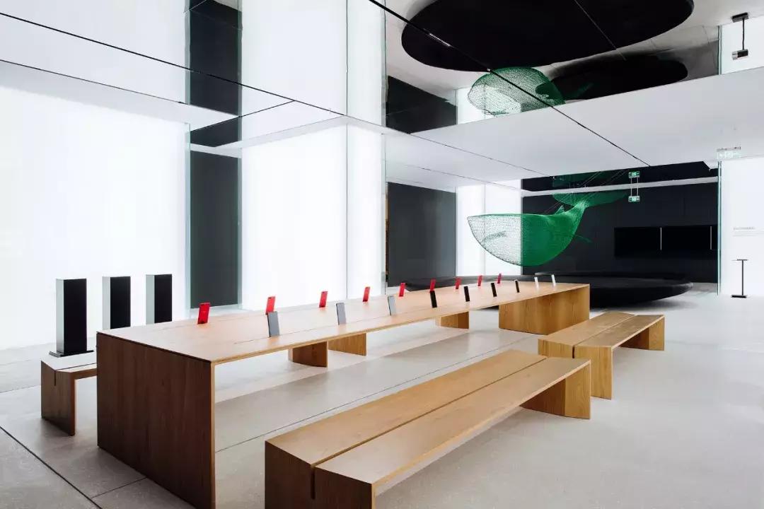 已拥有2亿年轻用户，这个科技品牌的时尚野心有多大？