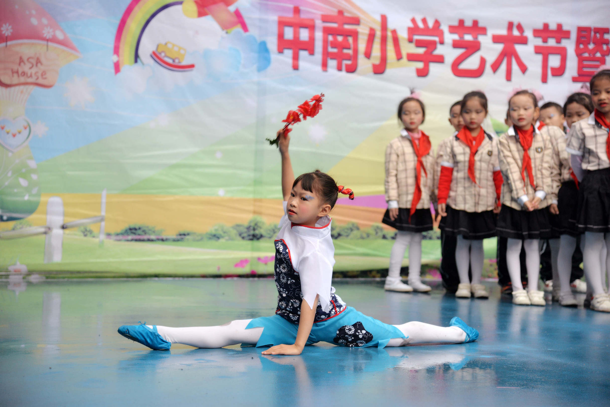 璀璨校园舞台绽放自信色彩——南宁市兴宁区中南小学第六届校园文化艺术节纪实