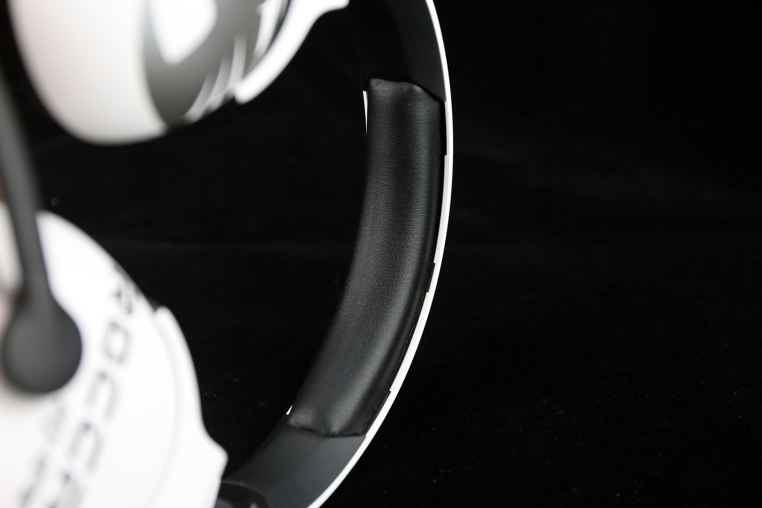 德国人出了一款吃鸡耳机,还有小金标认证!不得不服