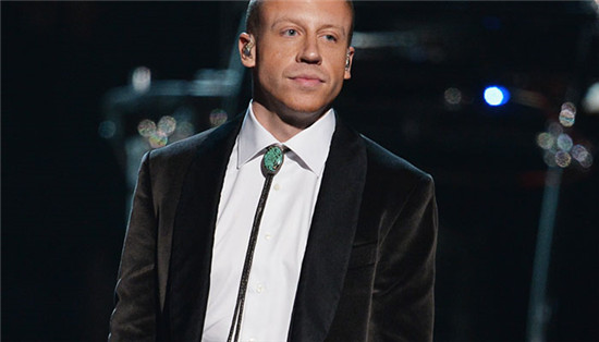 bolotie娉㈡礇棰嗗甫prada,bolotie娉㈡礇棰嗗甫闊╃増