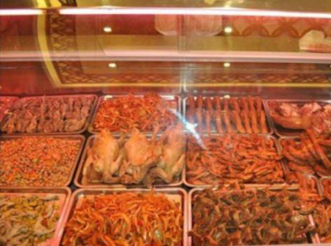 久久丫绝味周黑鸭哪个好,绝味鸭脖久久鸭和周黑鸭