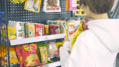 昆明人，让马爸爸都眼红的千亿市场袭来！1元带你吃遍爆款零食！