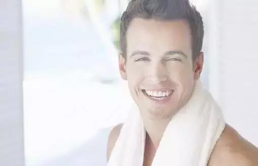 男士去除黑头粉刺的洗面奶排行榜,男士祛黑头粉刺收缩毛孔产品推荐